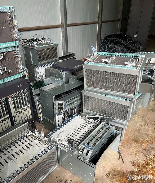回收回收变频器电脑通讯设备通信机房设备背面照片大量回收路由器图片